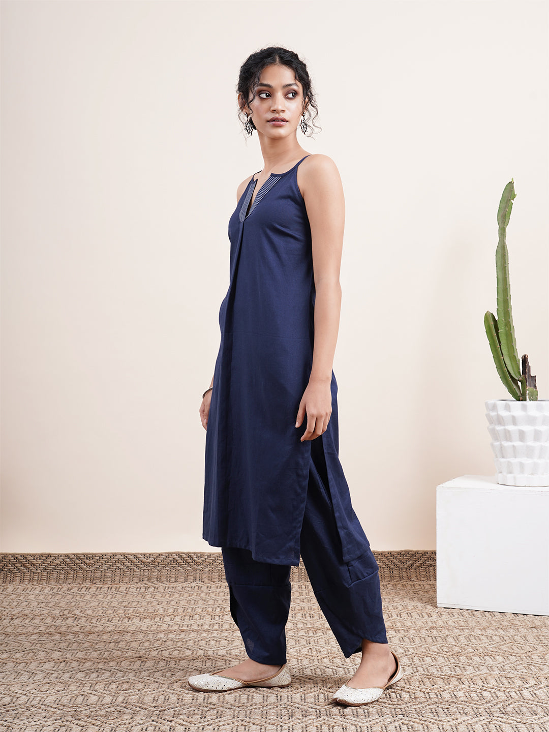 Navy Blue Strappy kurta with contrast stitches on placket