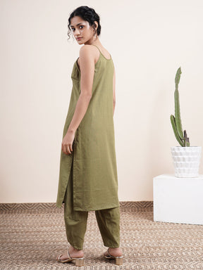 Olive Strappy kurta with contrast stitches on placket
