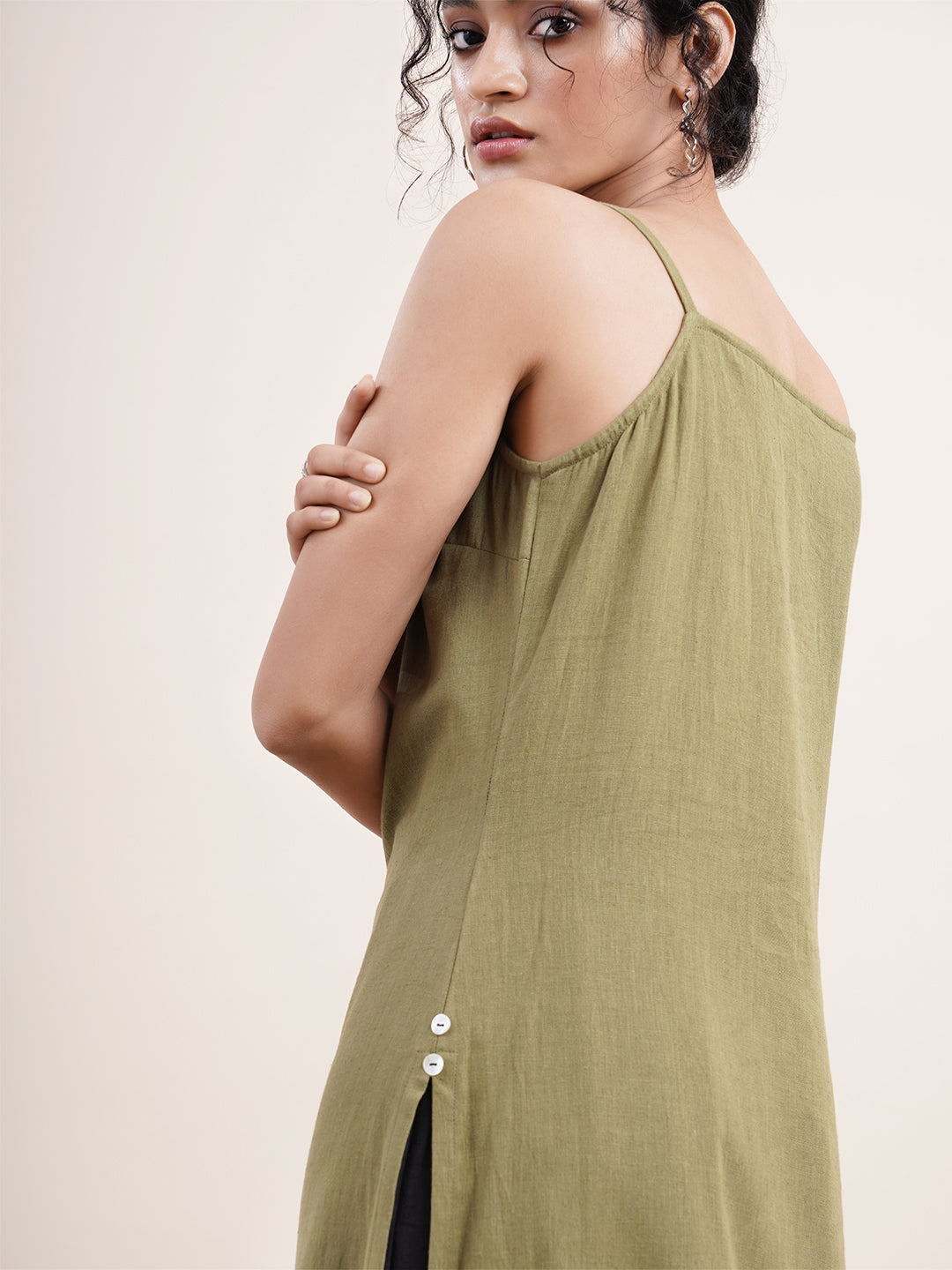 Olive Strappy kurta with button details on side slit
