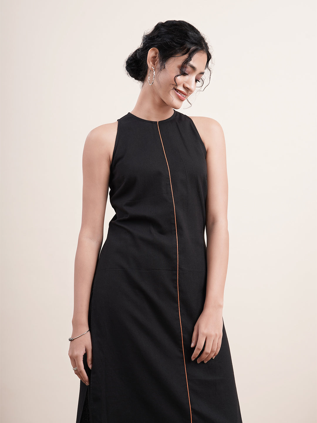 Black High-low halter neck Kurta with contrast piping