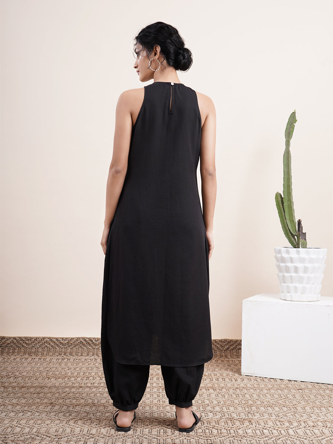 Black High-low halter neck Kurta with contrast piping