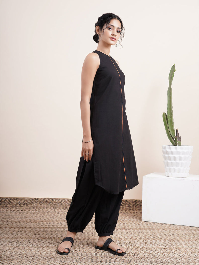 Women Black Printed Cotton Sleevless Low-High Kurta main image 1