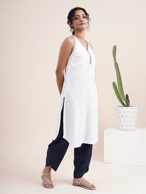 WhiteHalter neck Kurta with crossed back detail