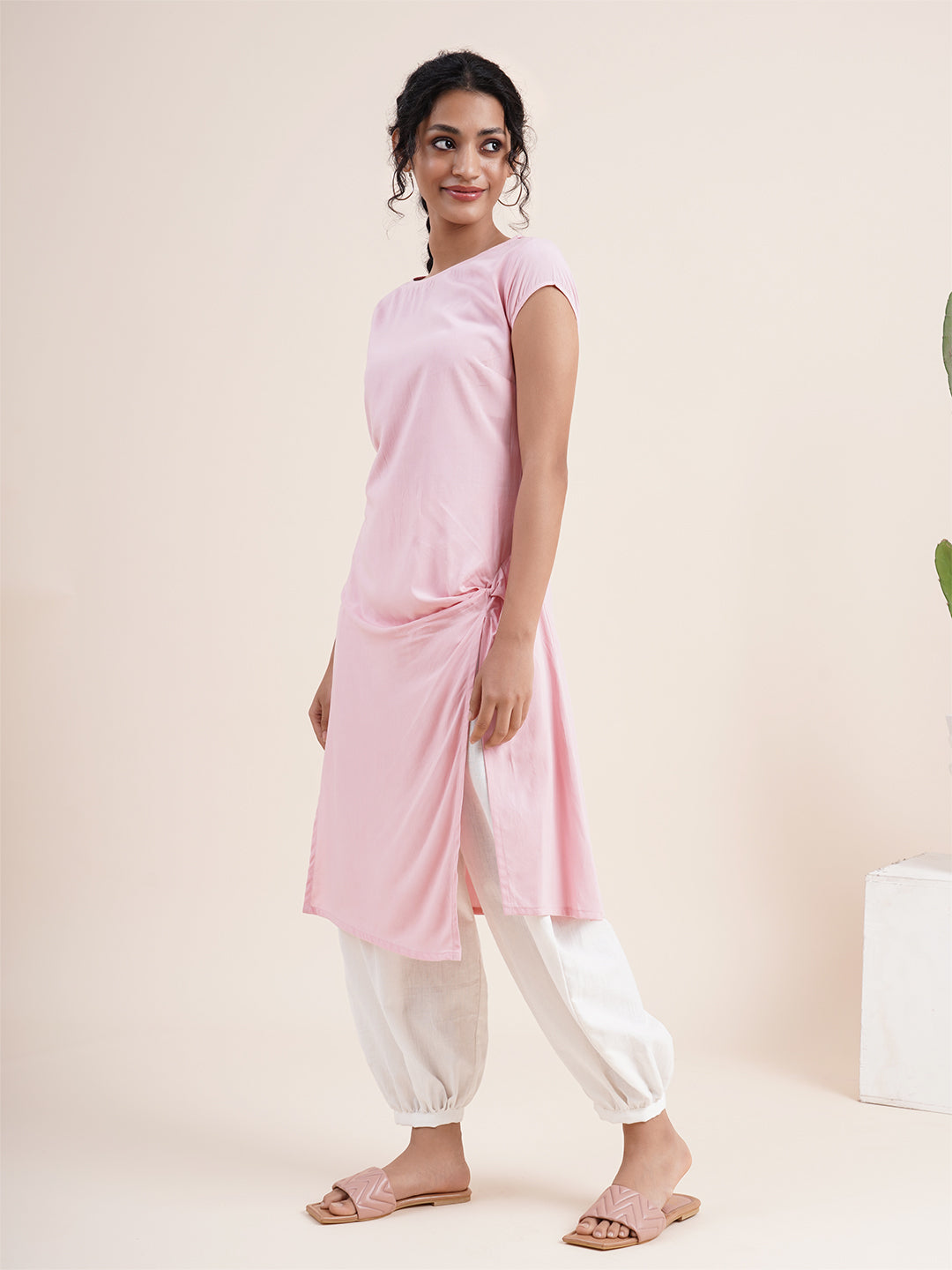 Pastel Pink Twist knot kurta in rayon flax