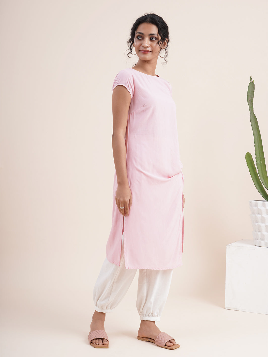 Pastel Pink Twist knot kurta in rayon flax
