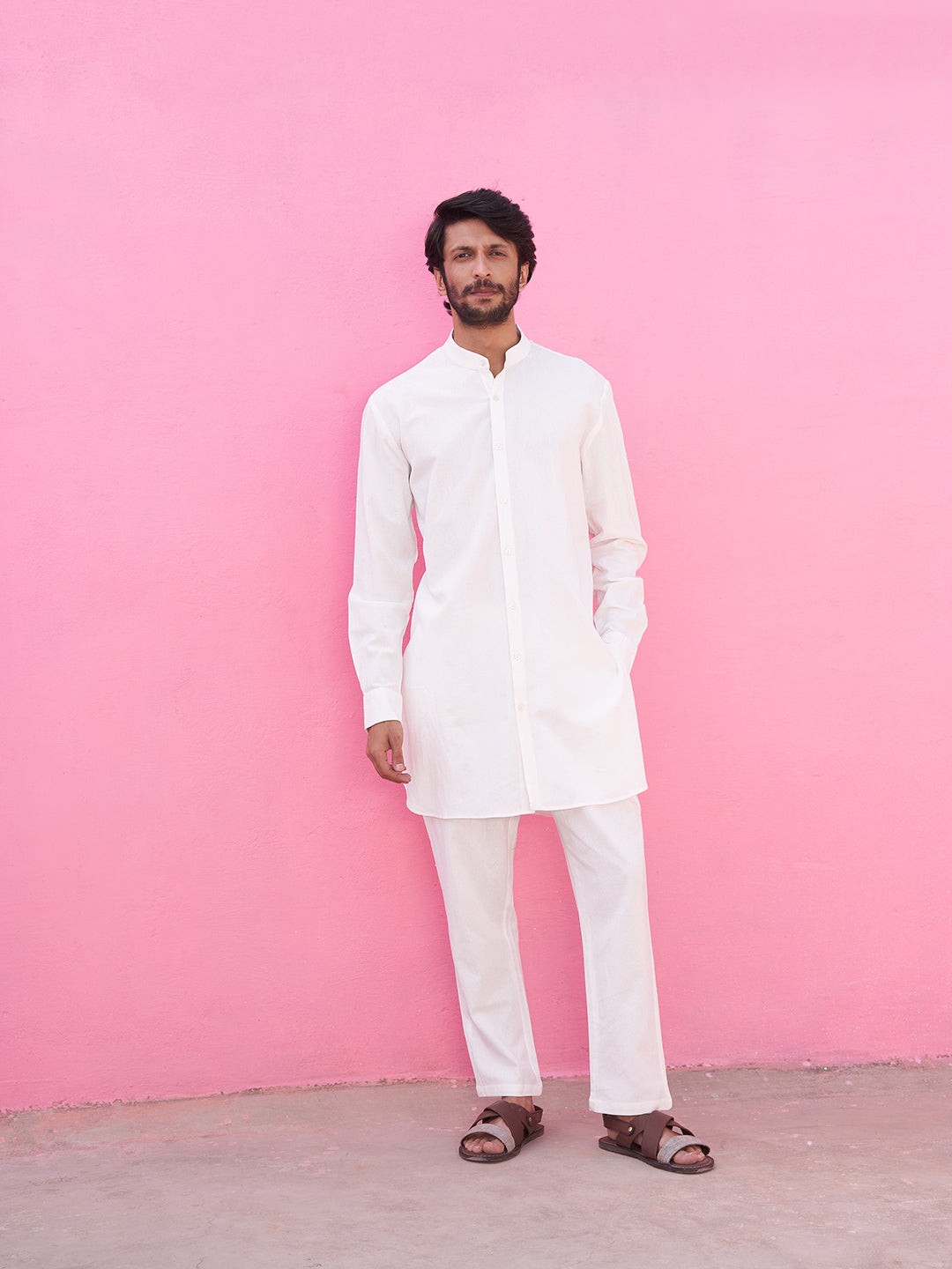 White mandarin collar kurta with Striped Piping