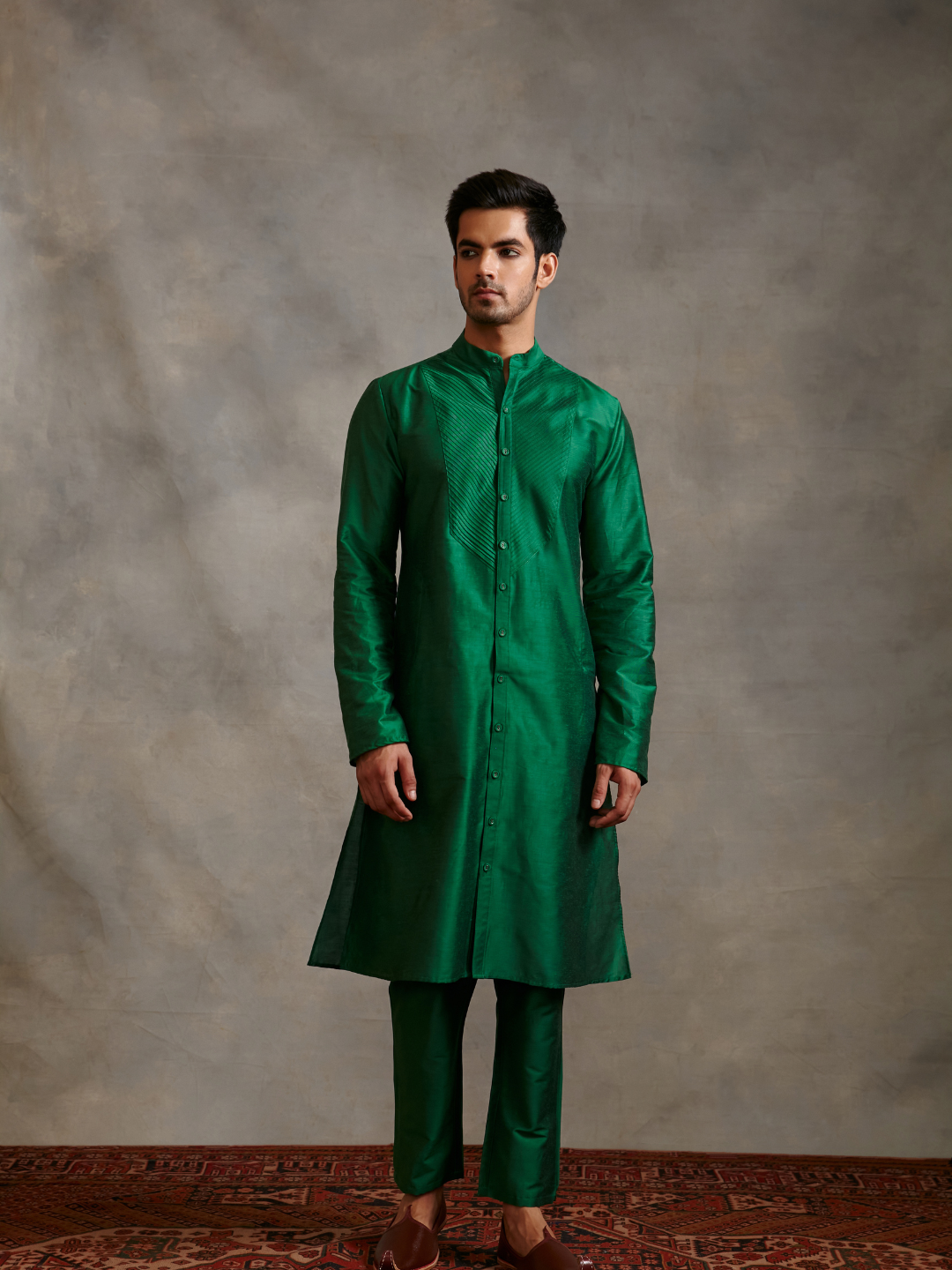 Banarasi pintuck detail kurta-emerald green