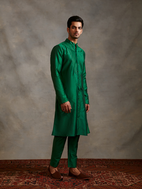 Banarasi pintuck detail kurta-emerald green