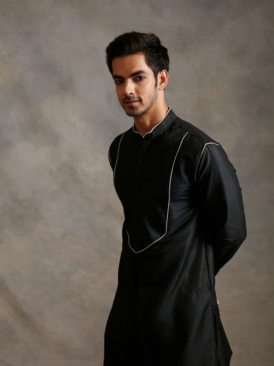 Banarasi kurta with contrasting detail-Metallic black