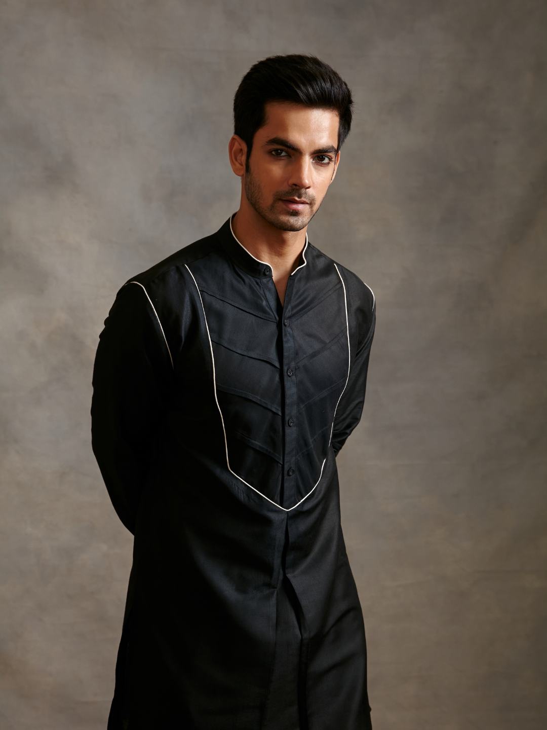 Banarasi kurta with contrasting detail-Metallic black