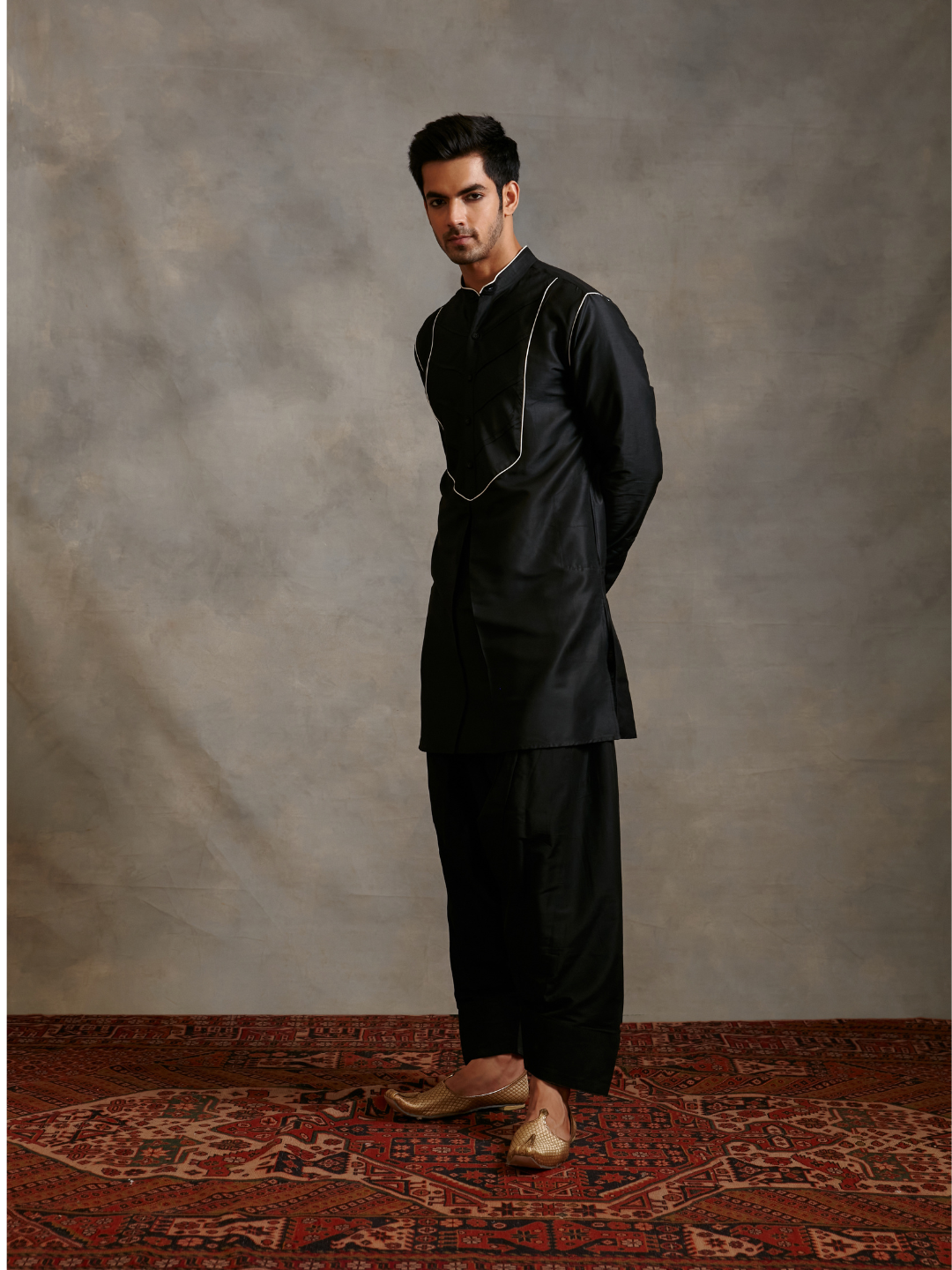 Banarasi kurta with contrasting detail paired with afghani pant-Metallic black