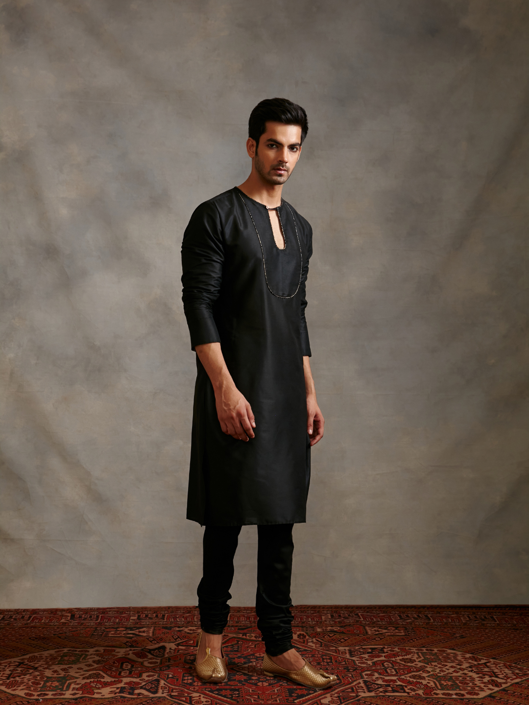 Banarasi Keyhole neck kurta-metallic black