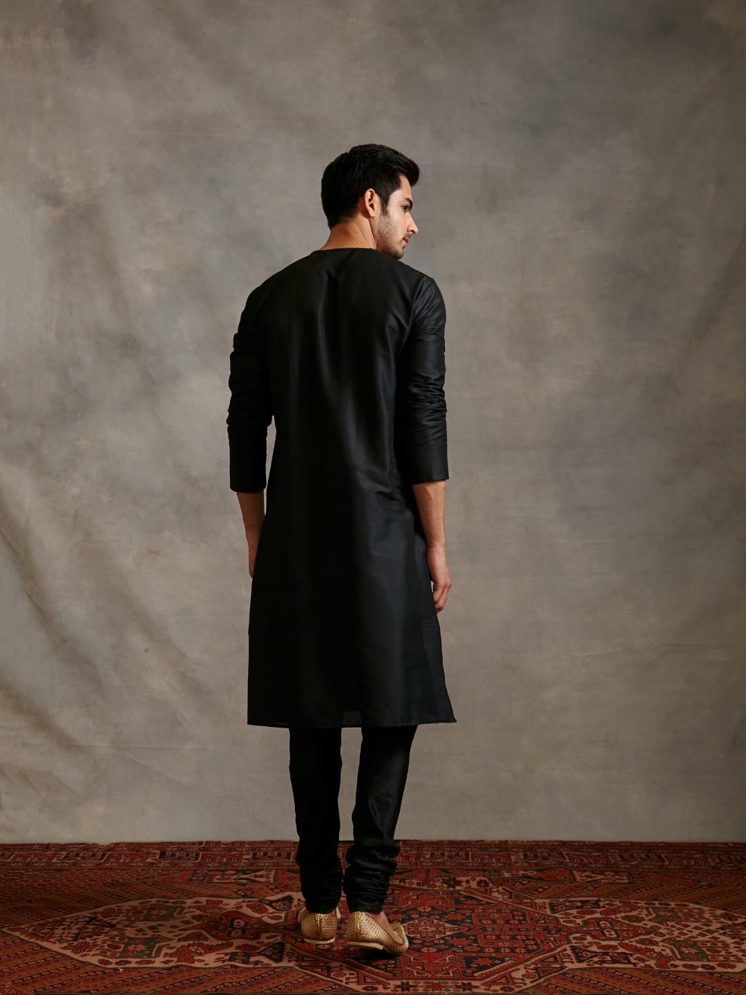 Banarasi Keyhole neck kurta-metallic black