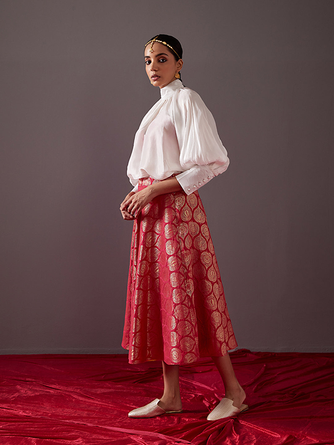Gathered turtle neckline Top With zari circular Skirt