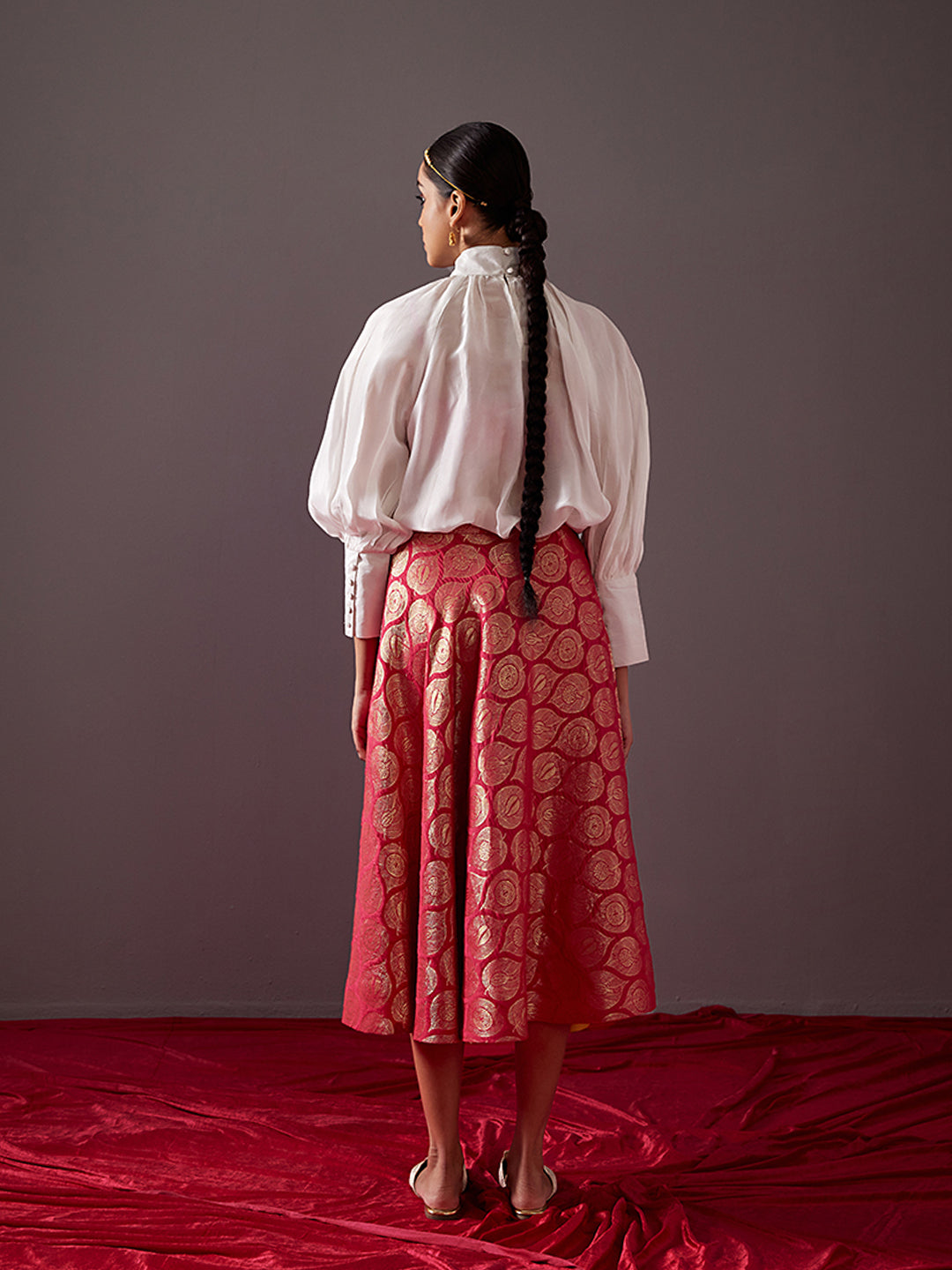 Gathered turtle neckline Top With zari circular Skirt