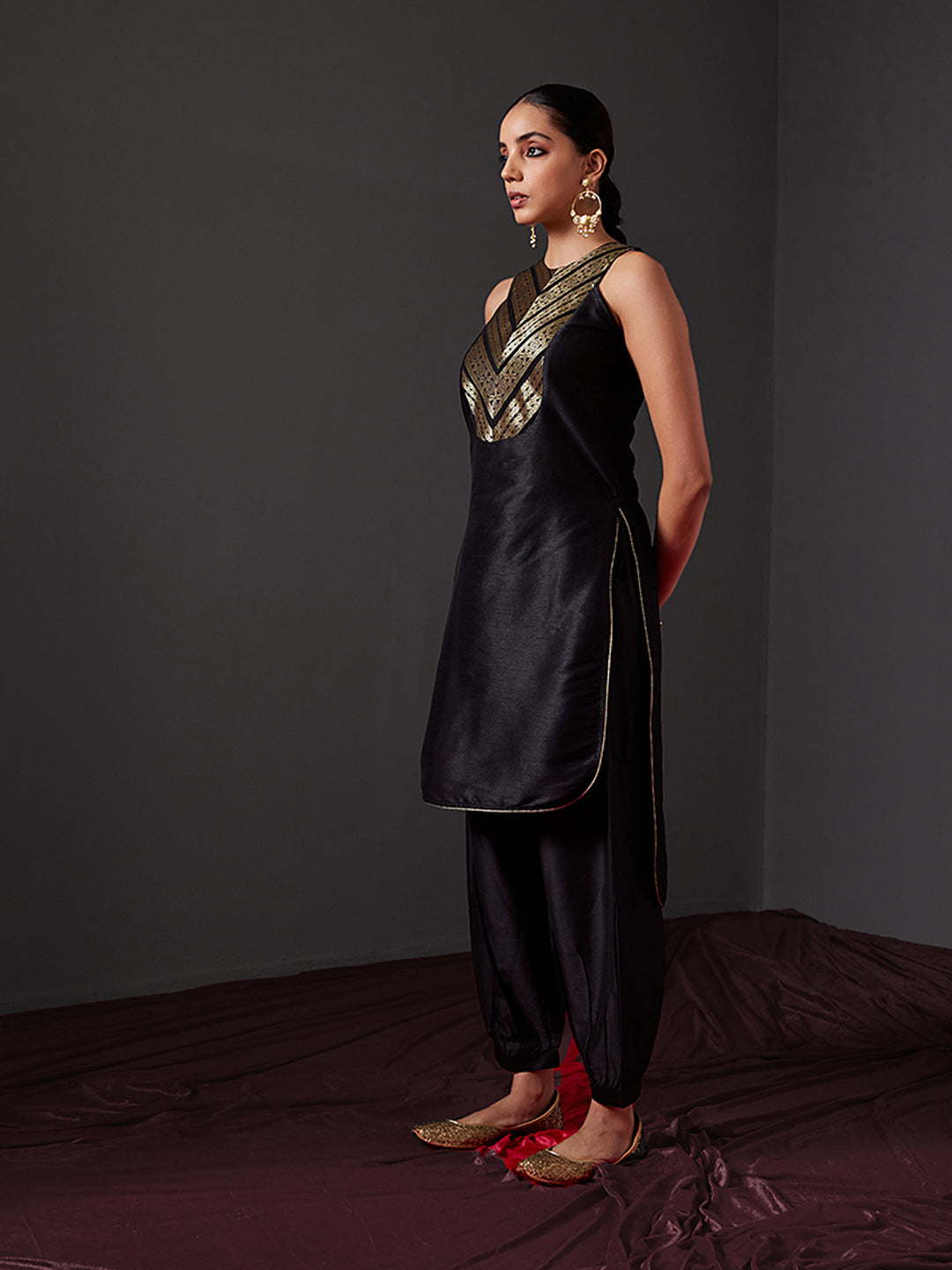 Banarasi zari Yoke high-low kurta Set - Metallic Black