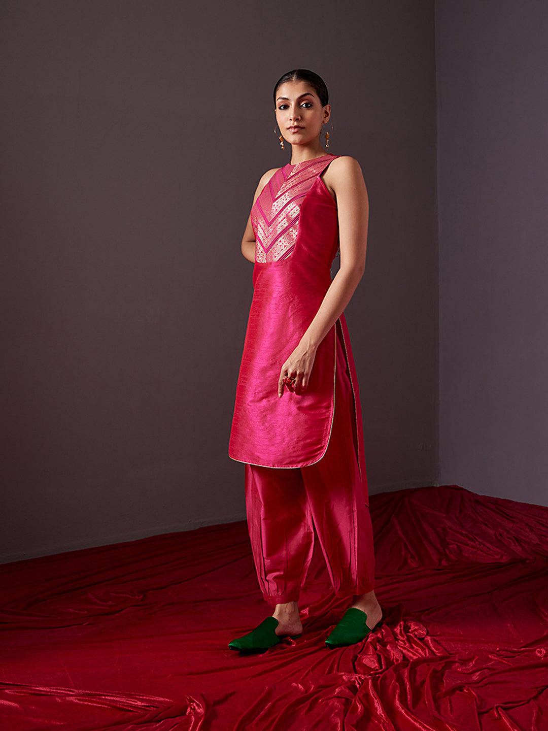 Banarasi zari Yoke high-low kurta-Fuschia Pink