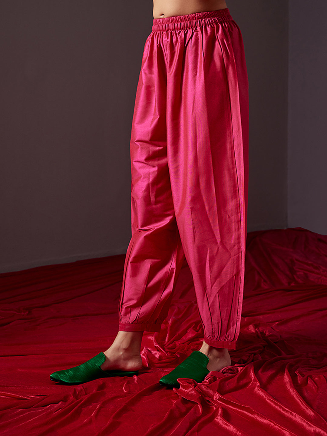 Banarasi zari Yoke high-low kurta with Fuschia pink pathani pants