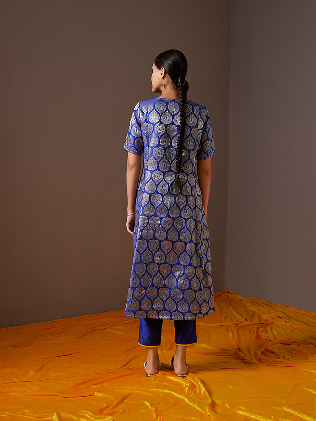 Banarasi zari overlapped kurta with front slits-Blue imperial