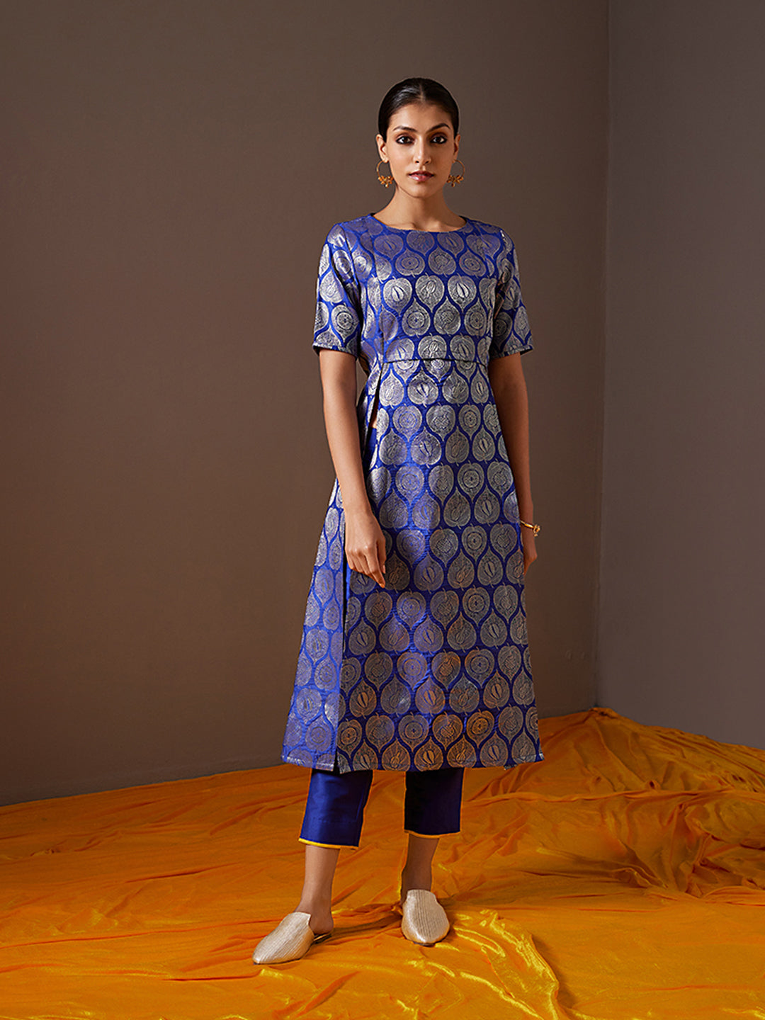 Banarasi zari overlapped kurta with front slits-Blue imperial