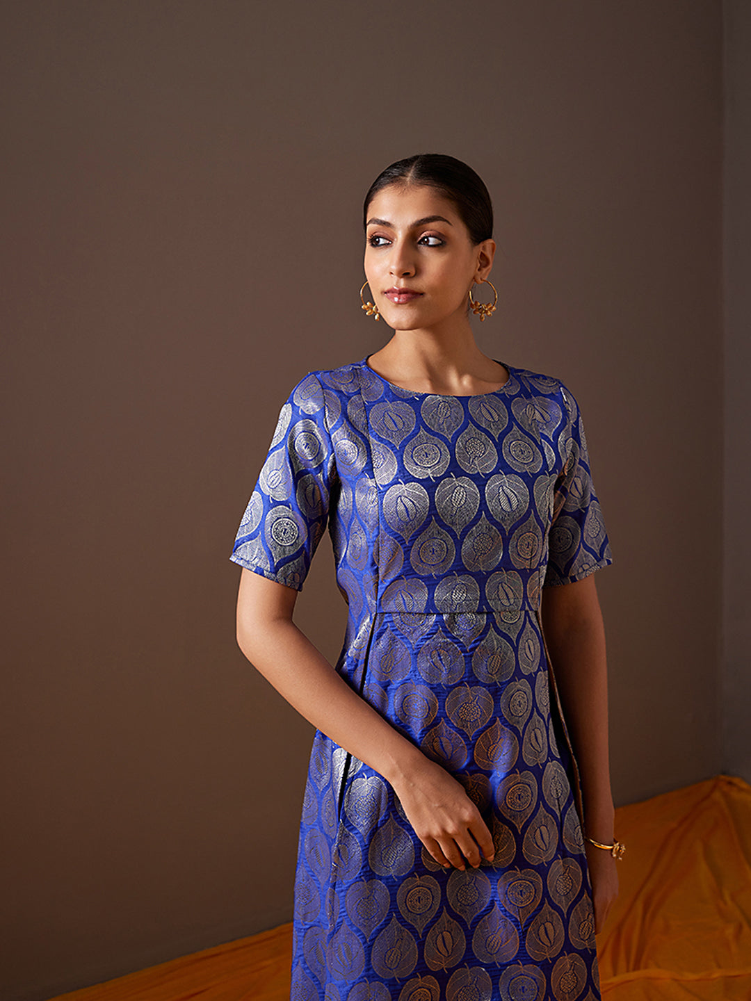 Banarasi zari overlapped kurta with front slits-Blue imperial