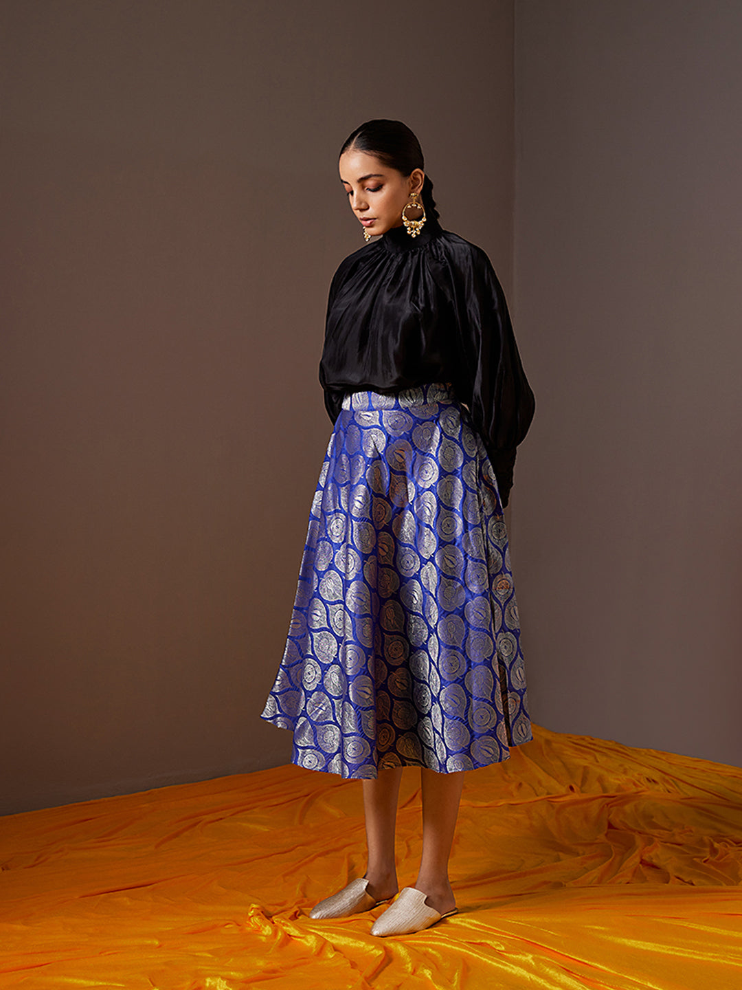 Gathered turtle neckline Top With zari circular Skirt