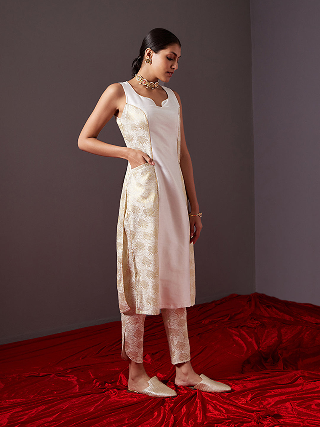Banarasi zari paneled kurta with front pockets-Pearl white