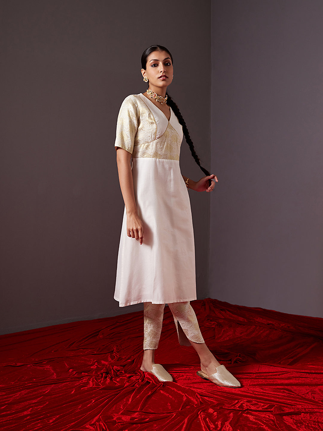 Banarasi zari v neck straight kurta-pearl white