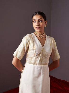 Banarasi zari v neck straight kurta-pearl white
