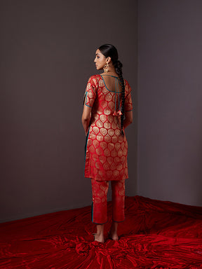 Banarasi zari kurta with contrasting piping- Scarlet red