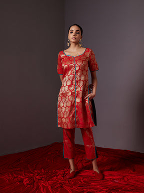 Banarasi zari kurta with contrasting piping- Scarlet red