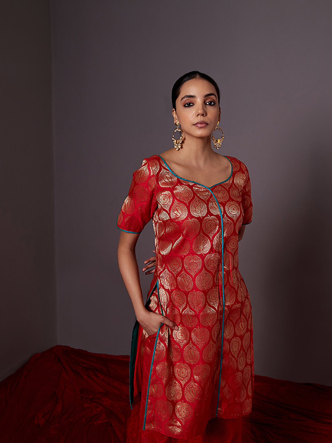 Banarasi zari kurta with contrasting piping- Scarlet red