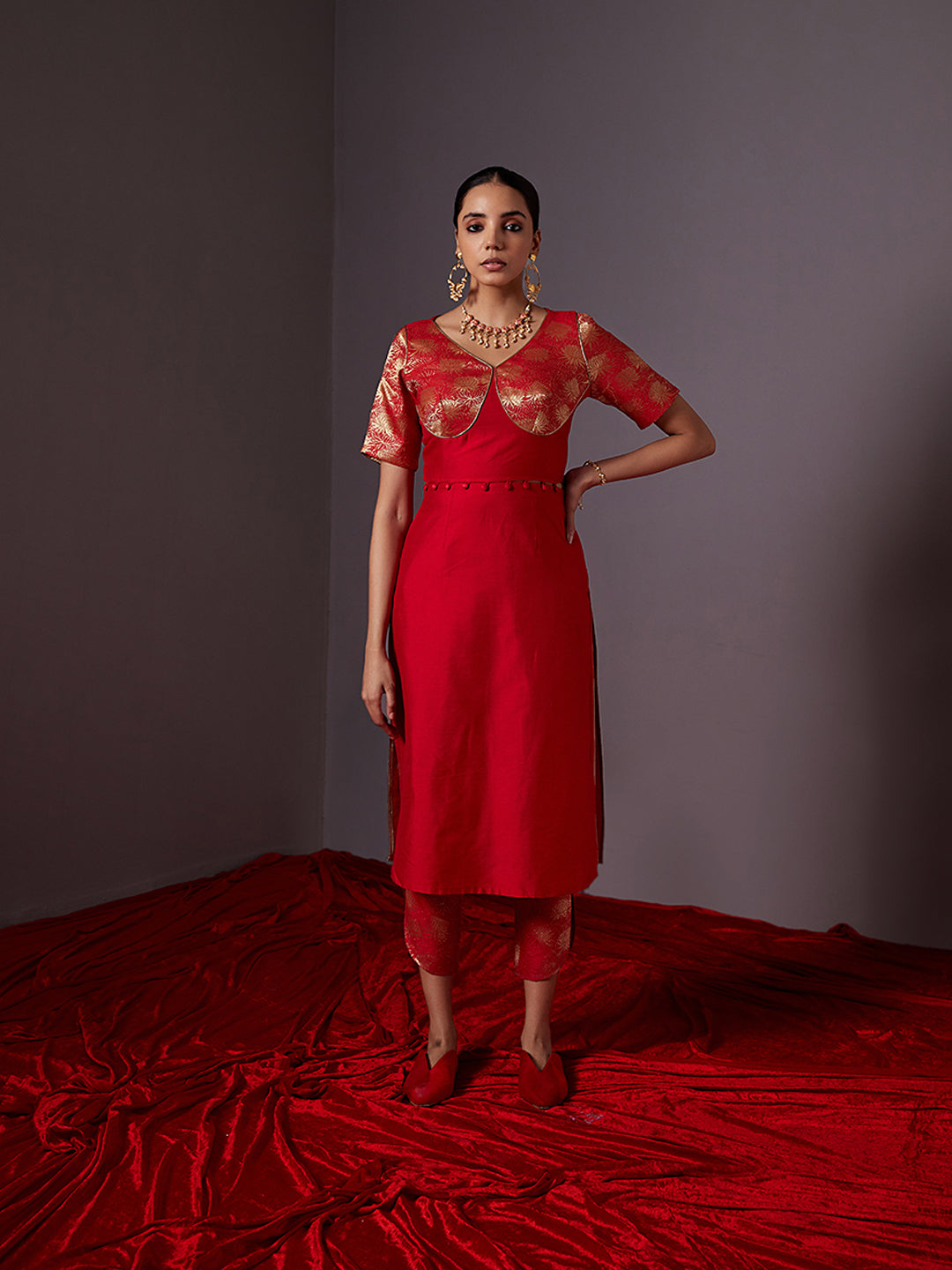 Banarasi Kurta with detachable zari blouse -Scarlet red