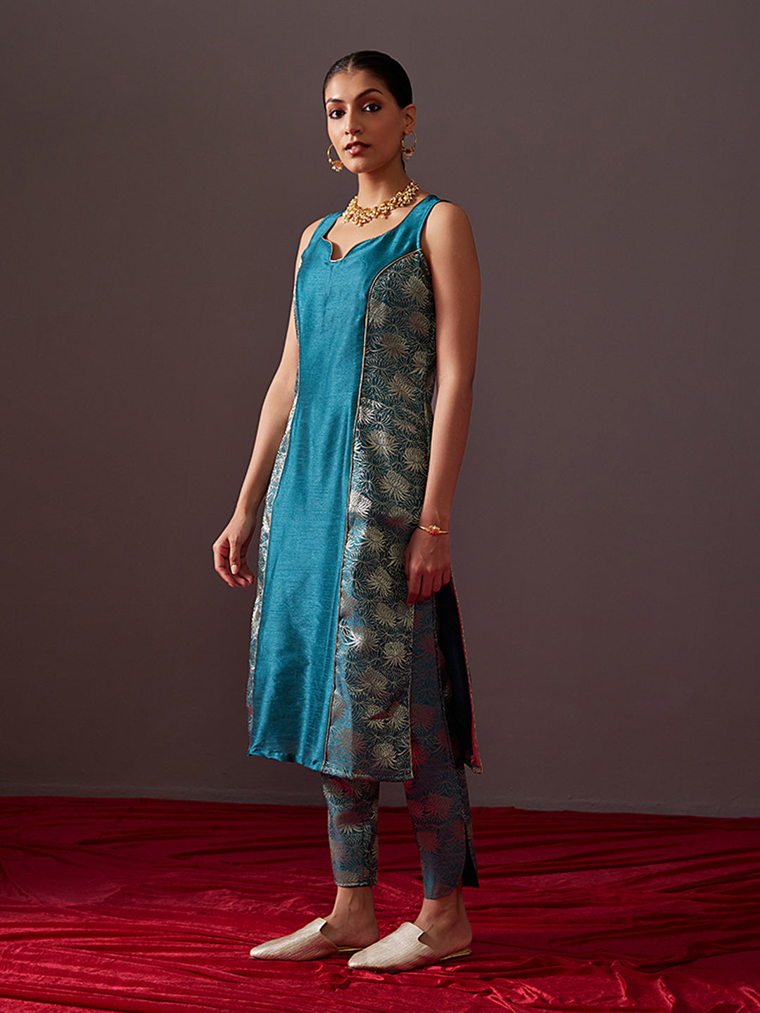 Banarasi zari paneled kurta with front pockets- Teal Blue