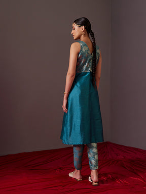 Banarasi zari pin tucked V neck kurta with Curved Hem Pants