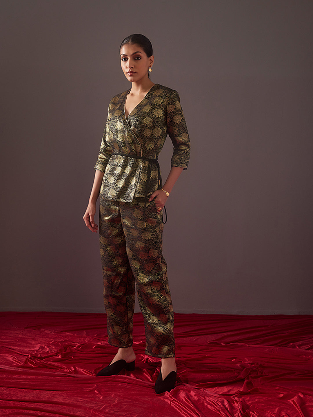 Banarasi zari wrap top with dori tie up- metallic black