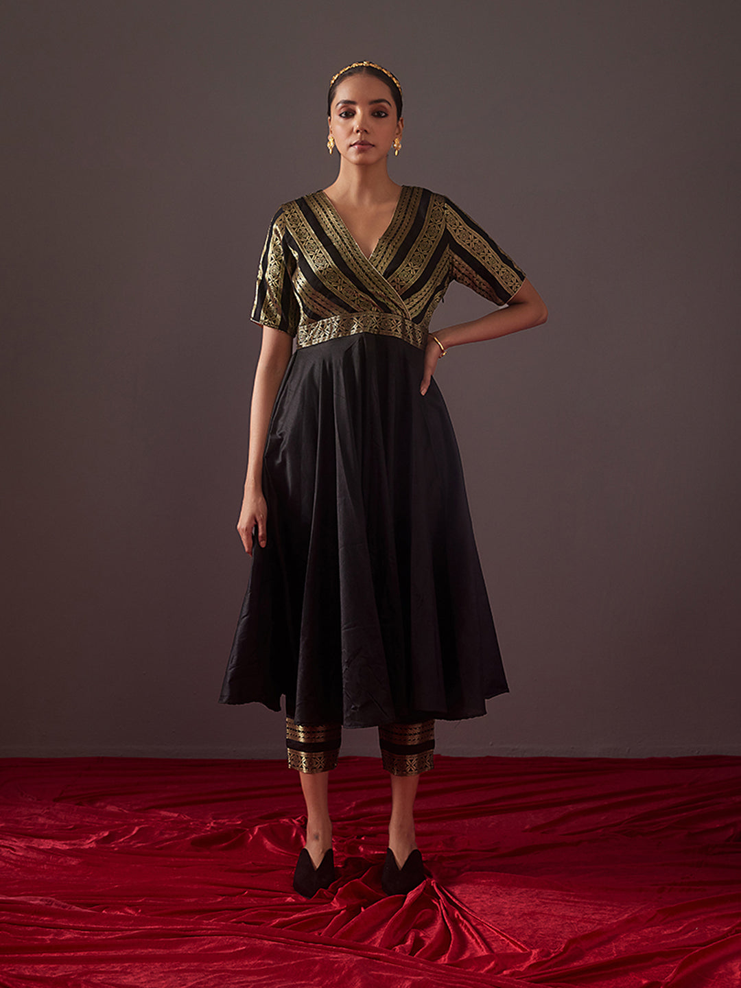 overlapped zari Banarasi Circular Kurta-metallic black