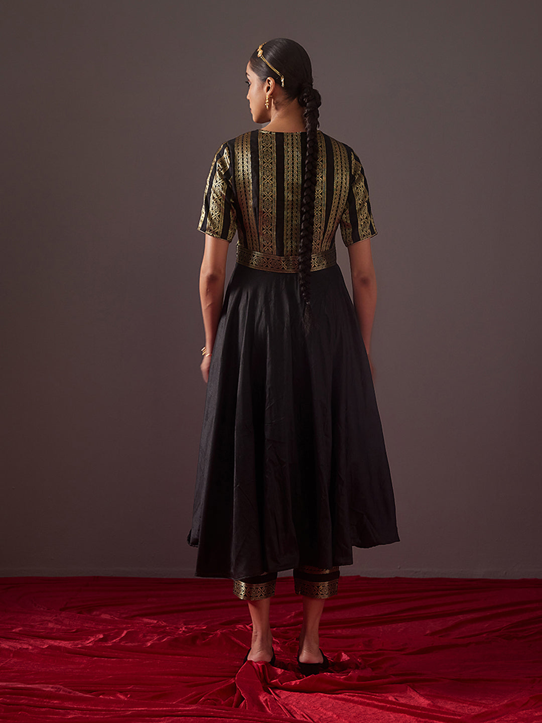 overlapped zari Banarasi Circular Kurta-metallic black