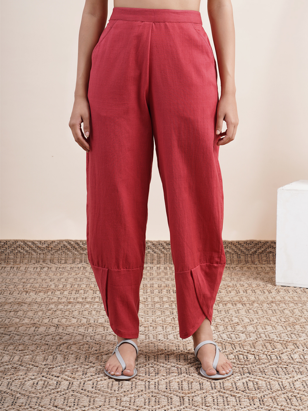 Maroon- overlapped hem pants