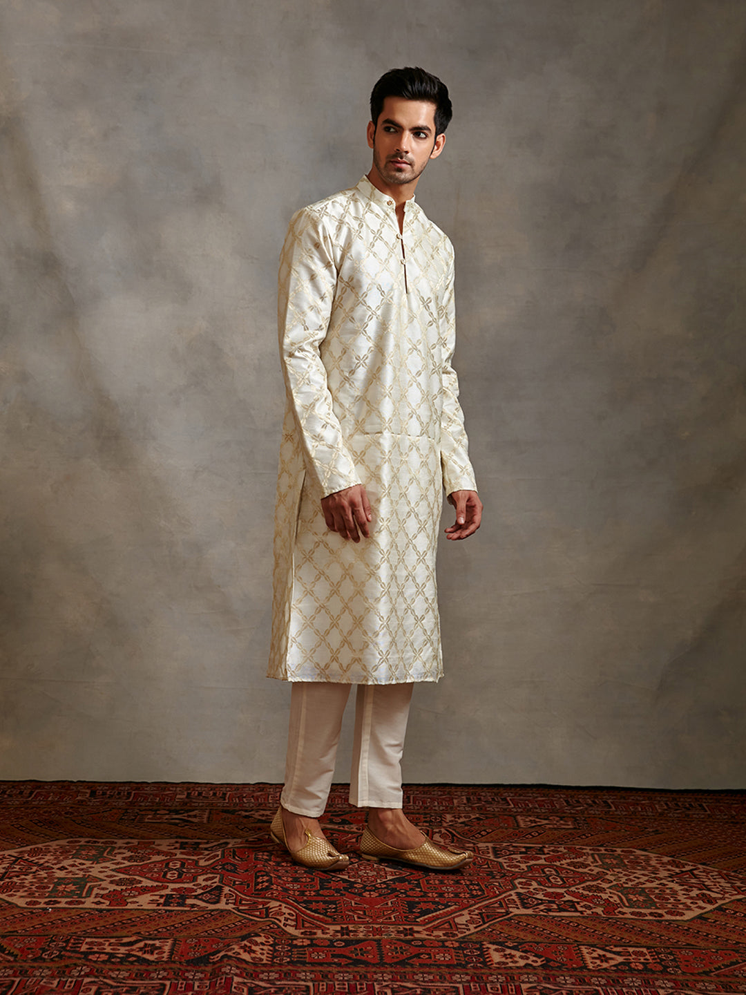Banarasi zari kurta -ivory