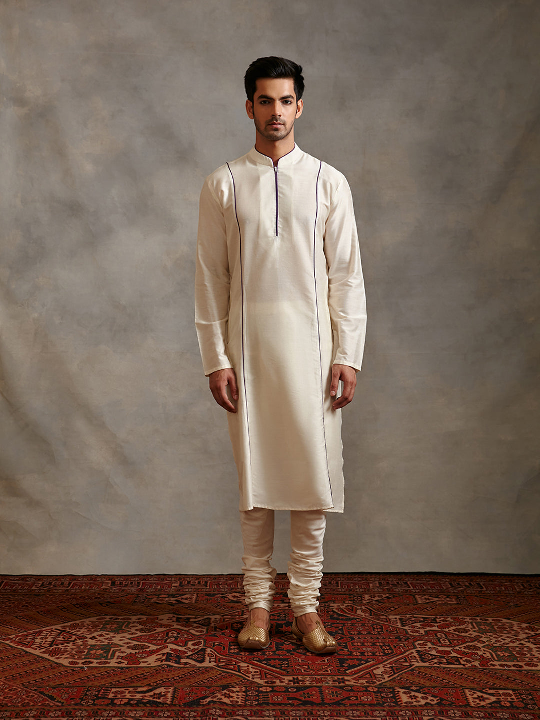 Banarasi straight kurta with contrasting detail- Ivory