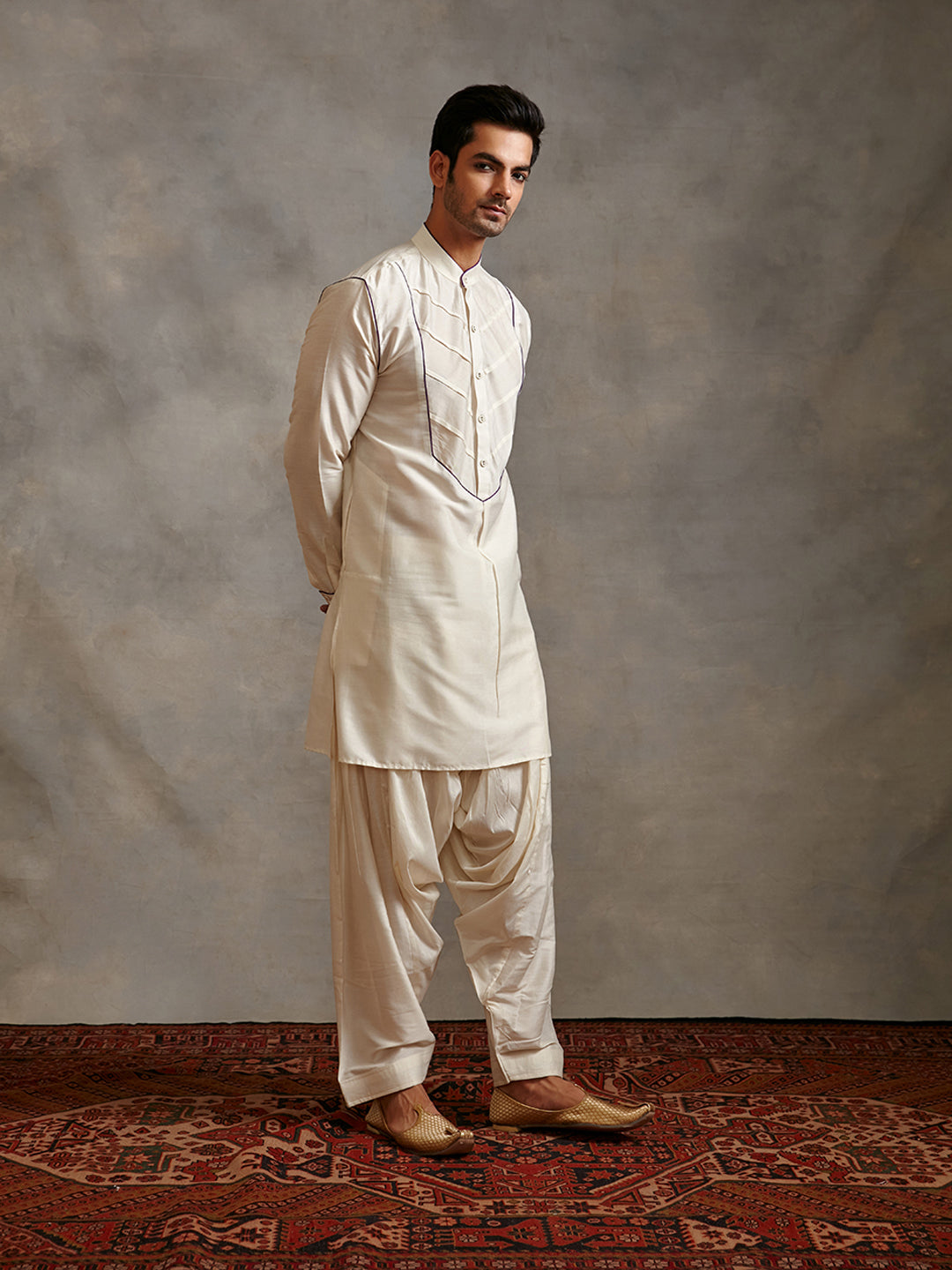 Banarasi kurta with contrasting detail-ivory