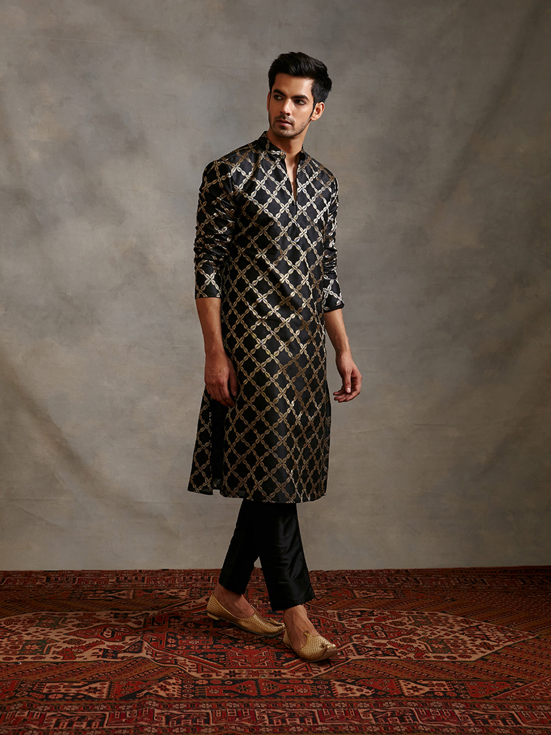 Banarasi zari kurta -Metallic black