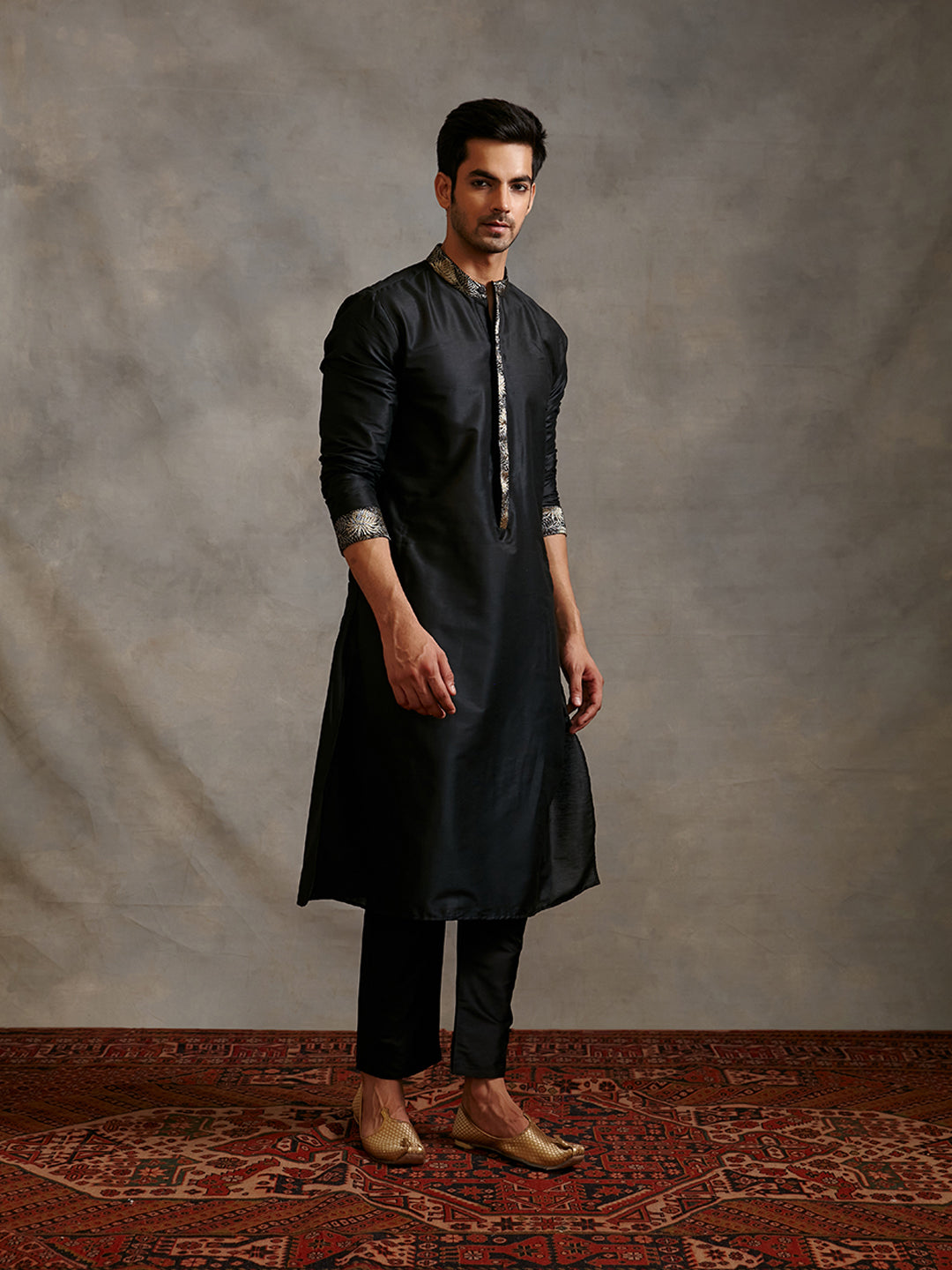 Banarasi zari detail Buttoned down kurta with straight pant-Metallic black