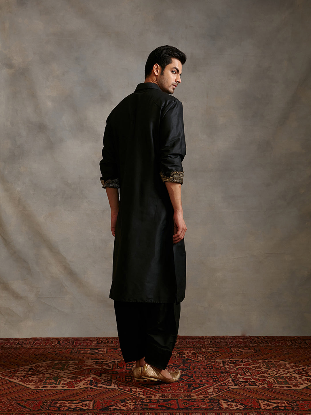 Banarasi zari detail Buttoned down kurta with straight pant-Metallic black