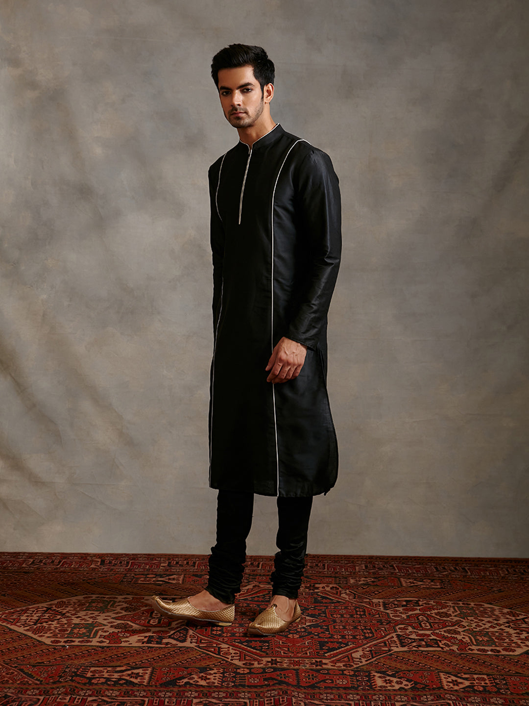 Banarasi straight kurta with contrasting detail- Metallic black