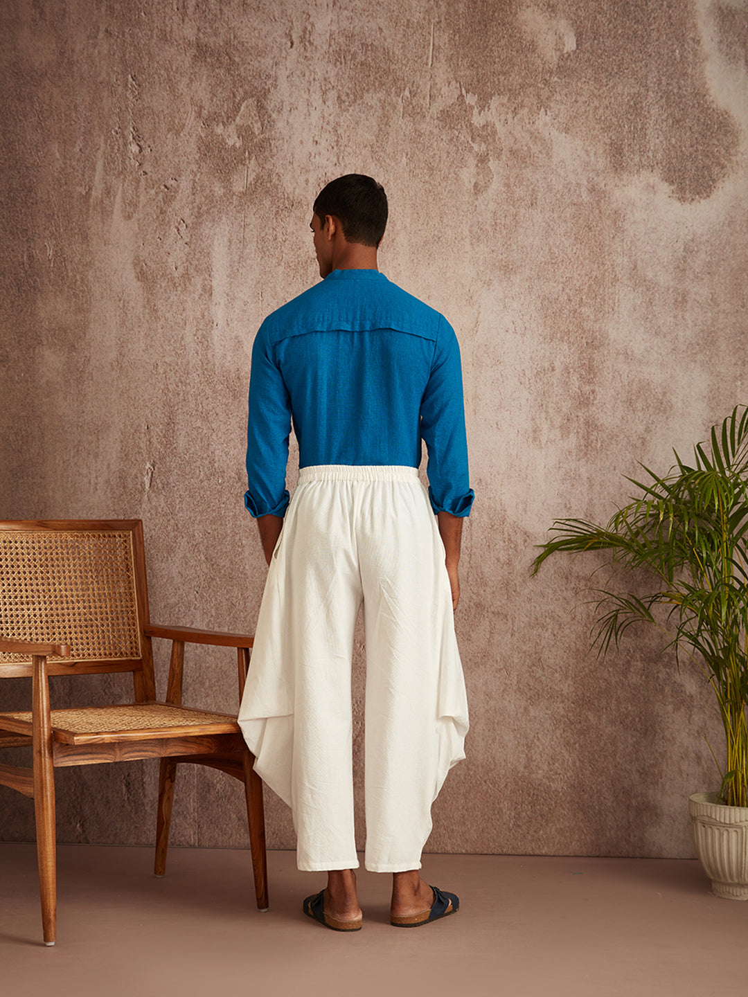 Extended mandarin collar shirt- Blue