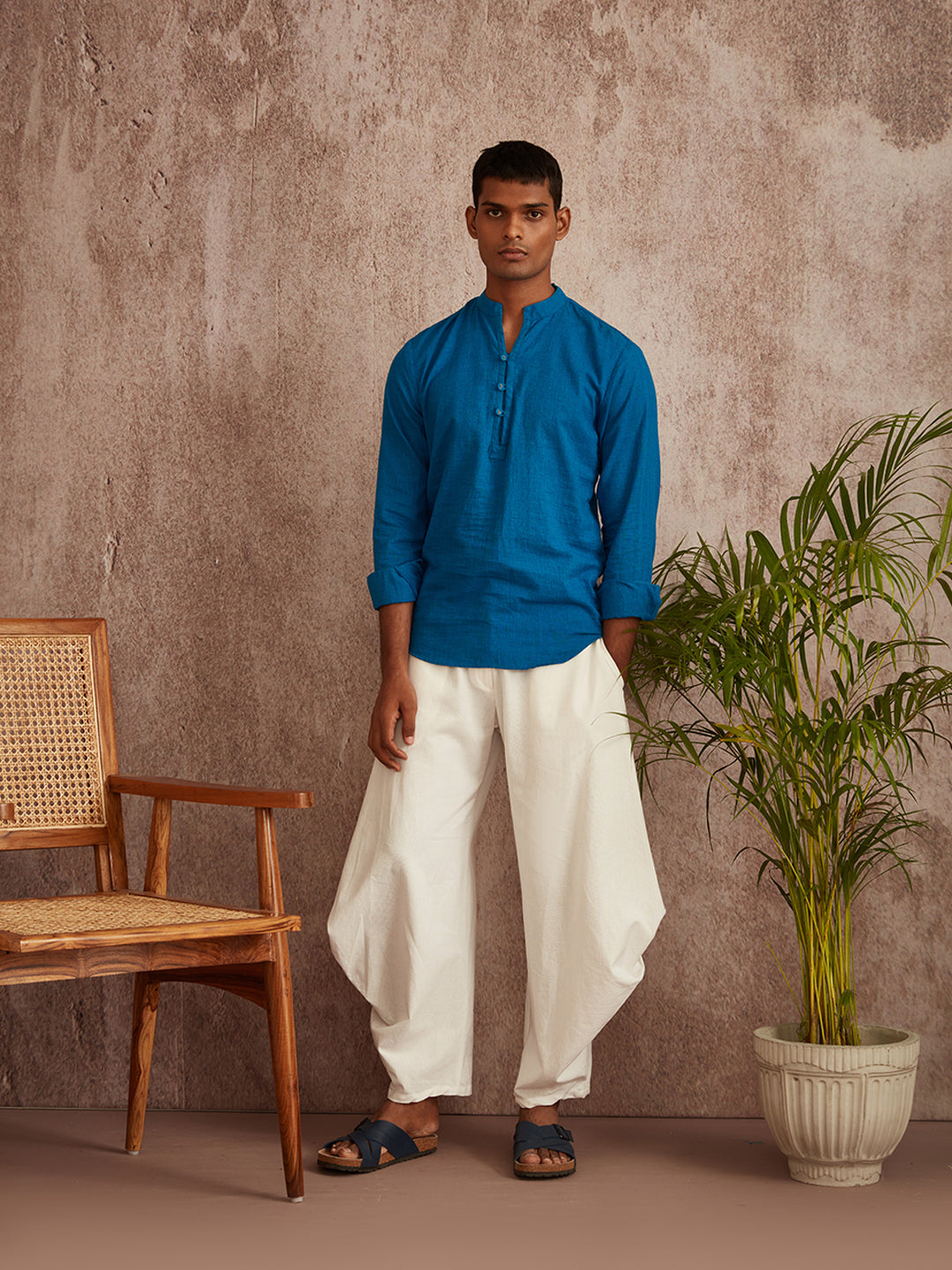 Extended mandarin collar shirt- Blue