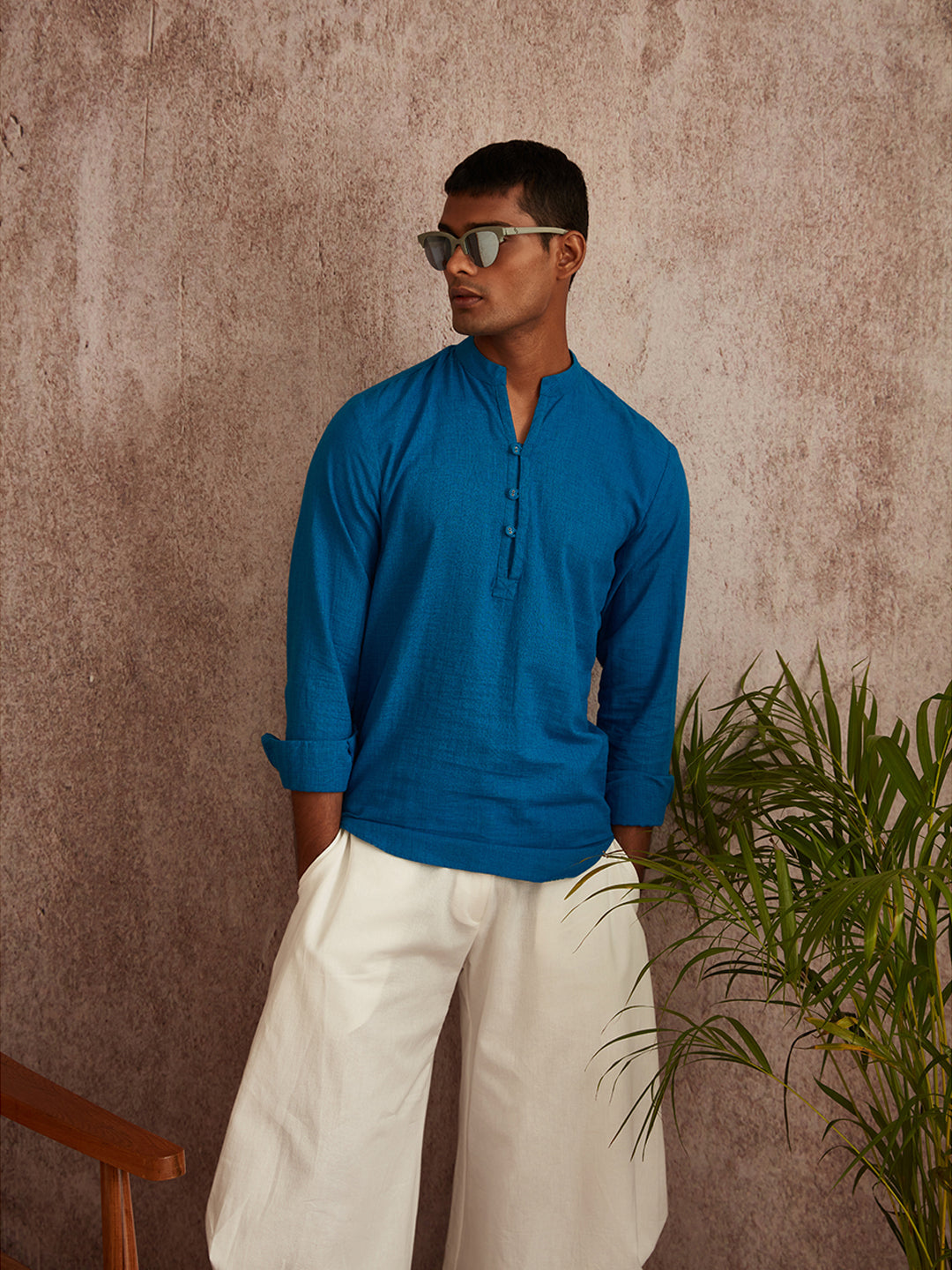 Extended mandarin collar shirt- Blue