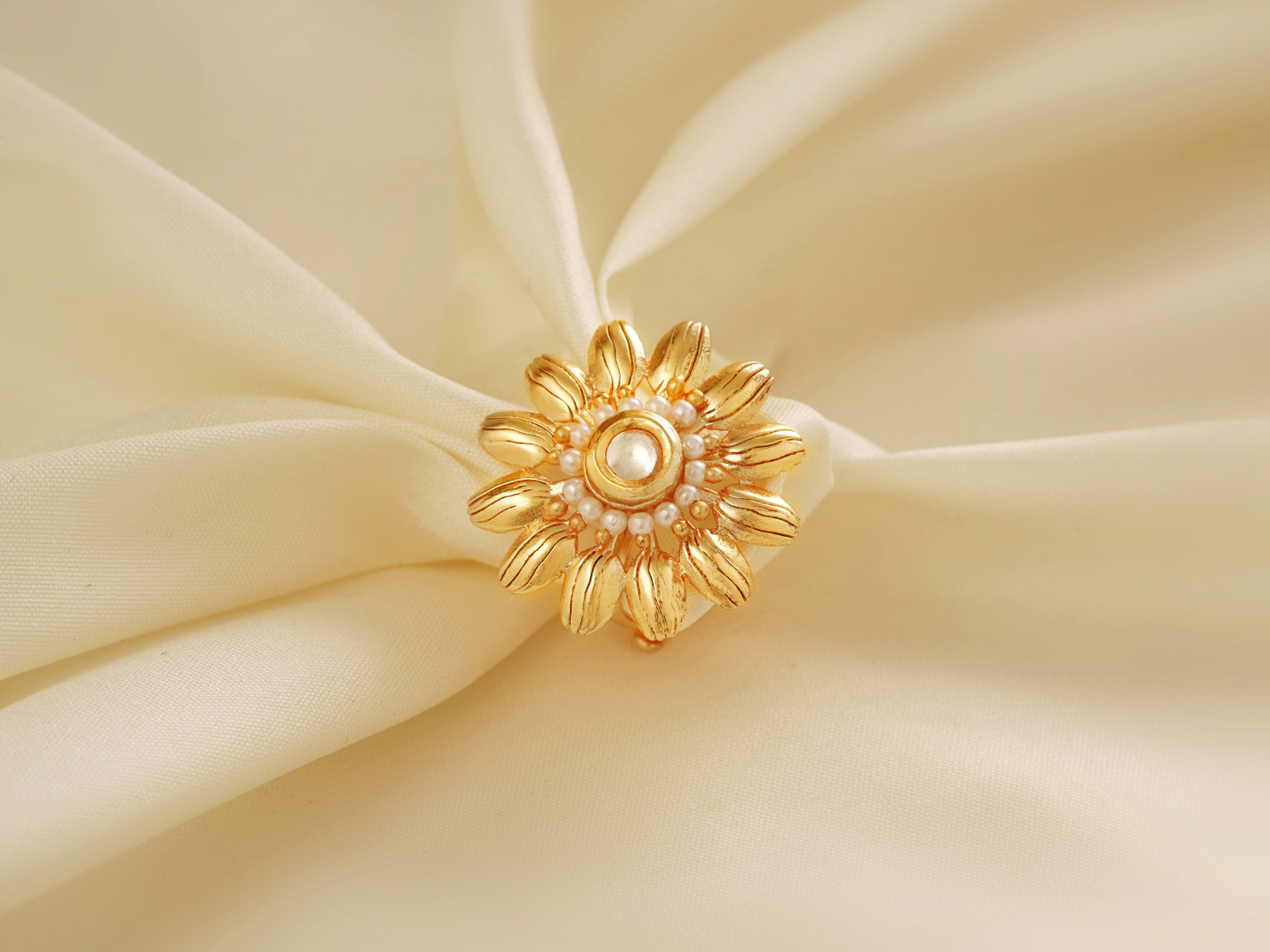 Ahyana Ring